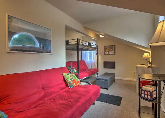 Pool Access, Deck & Grill: Ocean Pines Getaway